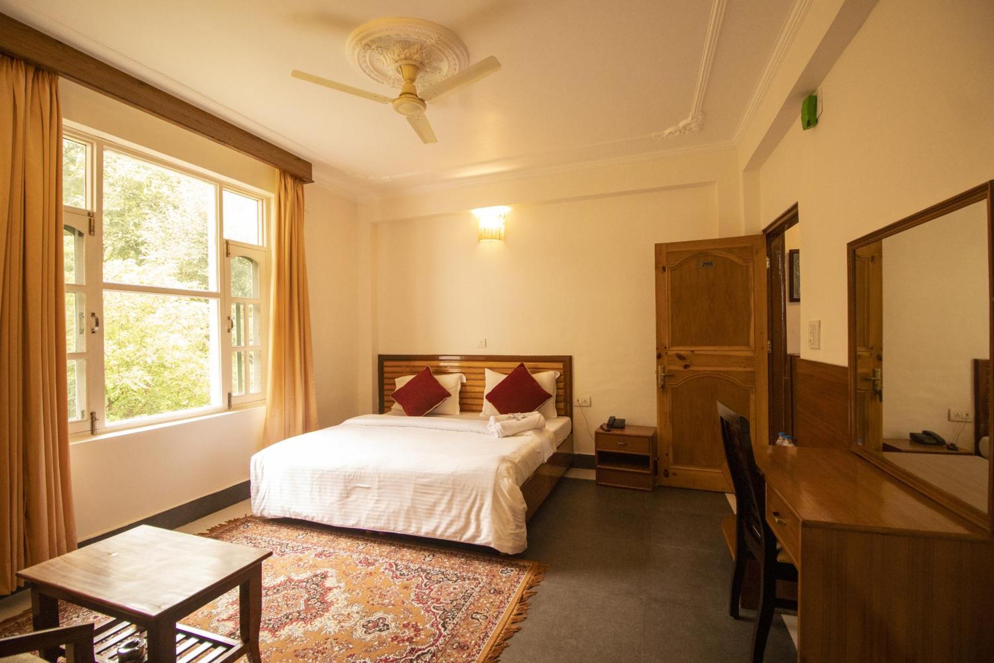 Wow Stayz2 Hotel The Lodge Dharamsala Exteriér fotografie