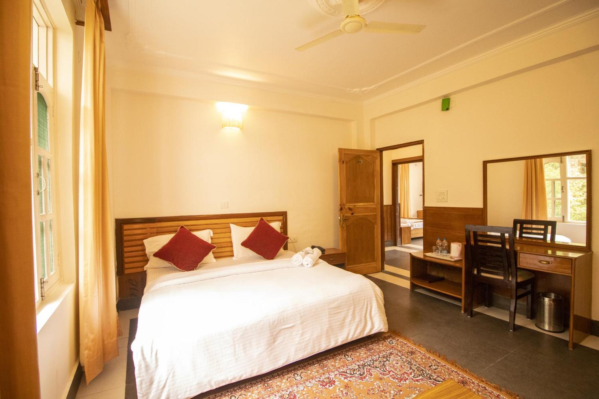 Wow Stayz2 Hotel The Lodge Dharamsala Exteriér fotografie