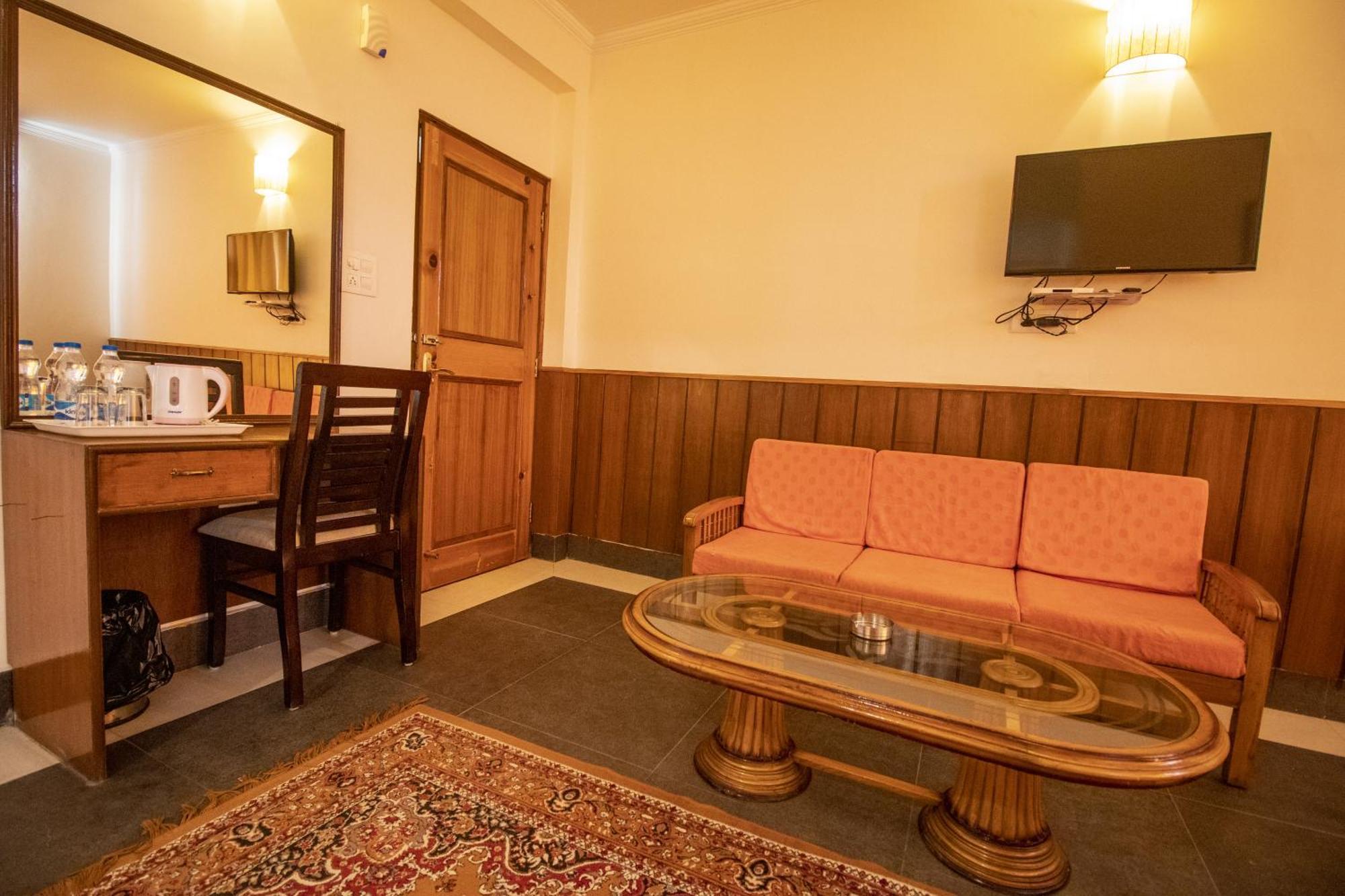 Wow Stayz2 Hotel The Lodge Dharamsala Exteriér fotografie