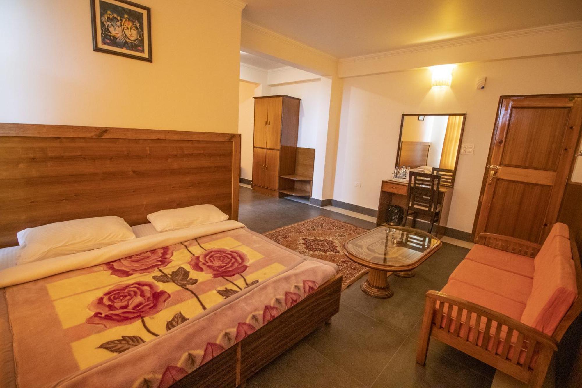 Wow Stayz2 Hotel The Lodge Dharamsala Exteriér fotografie