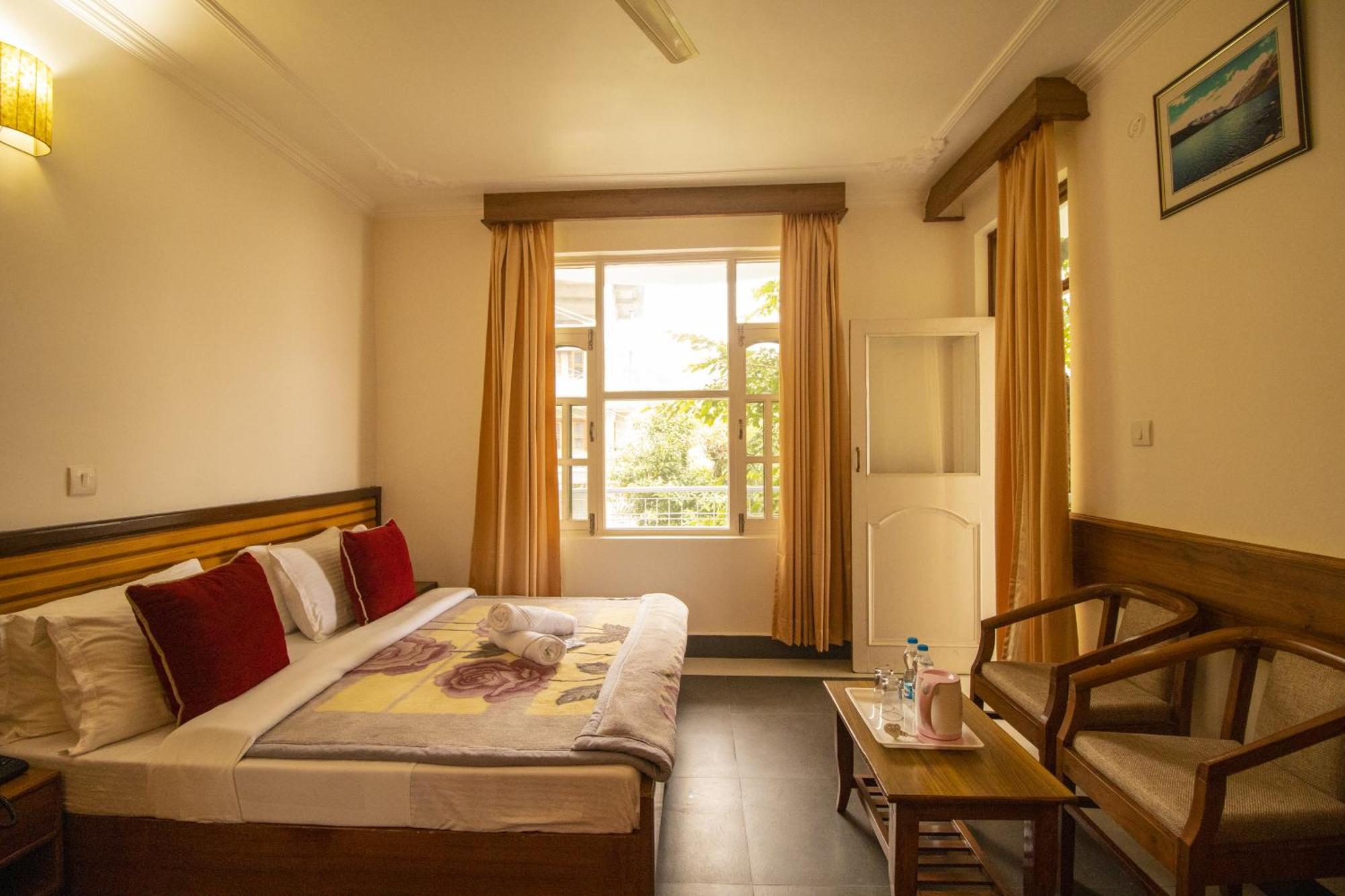 Wow Stayz2 Hotel The Lodge Dharamsala Exteriér fotografie
