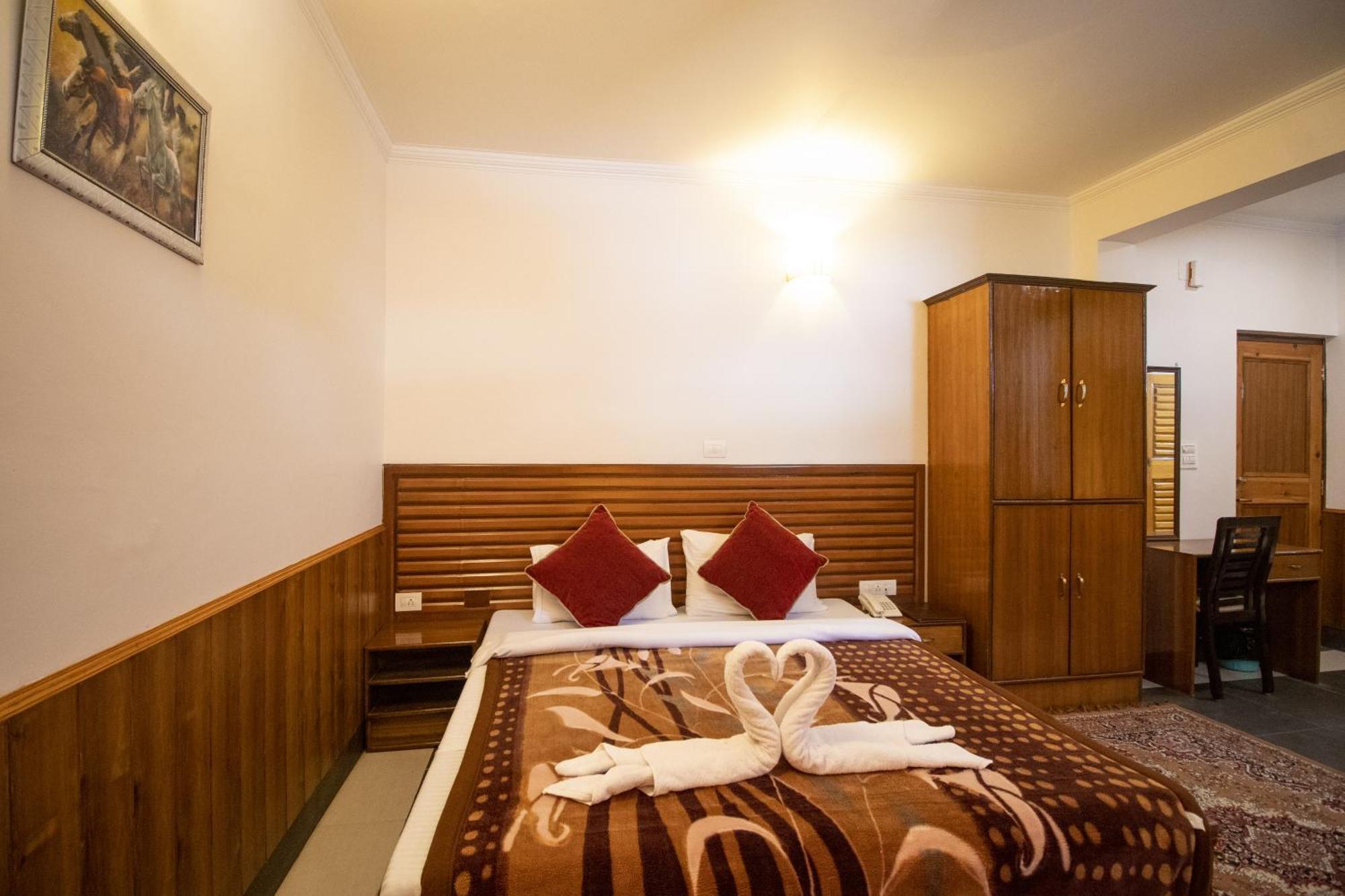 Wow Stayz2 Hotel The Lodge Dharamsala Exteriér fotografie