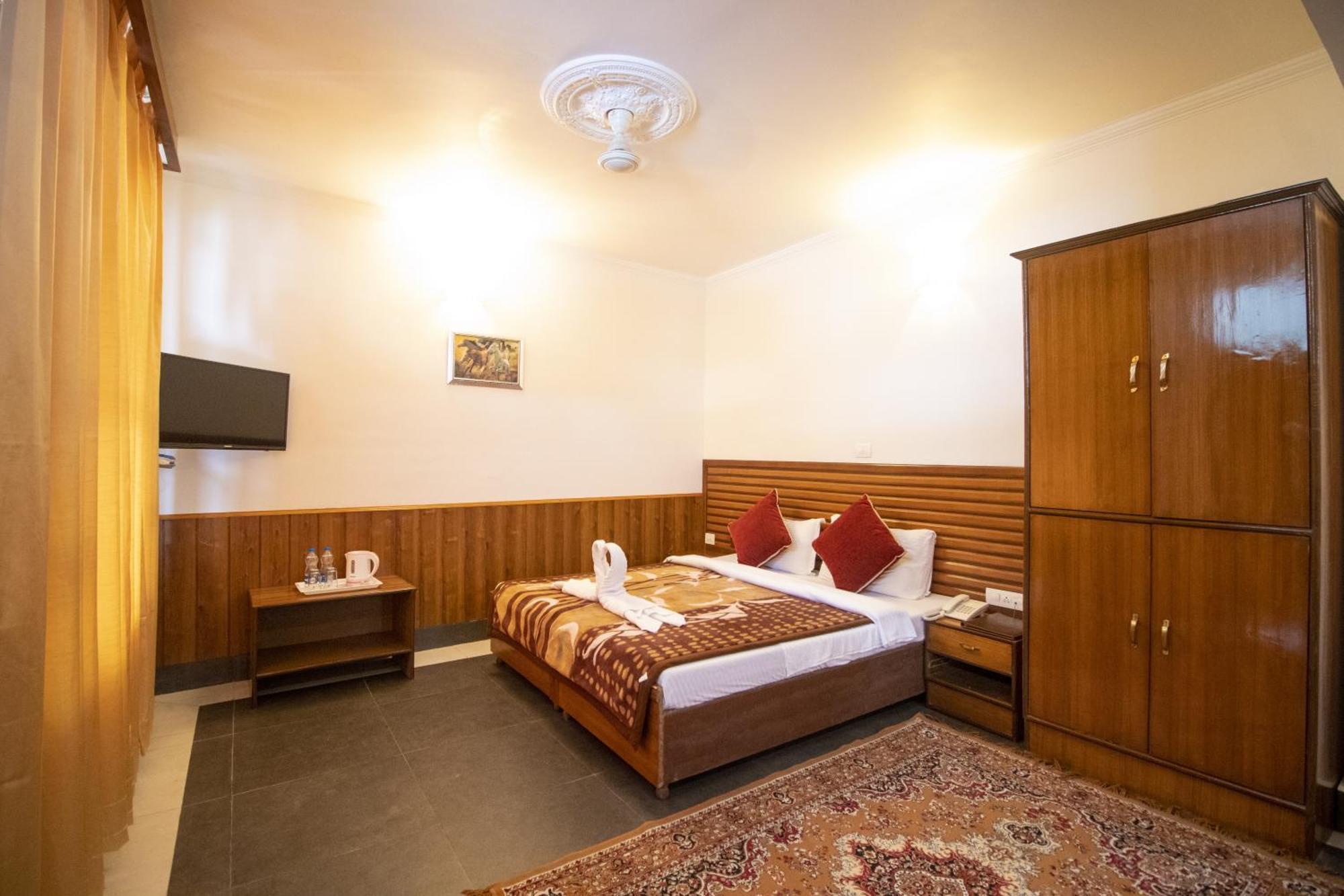 Wow Stayz2 Hotel The Lodge Dharamsala Exteriér fotografie